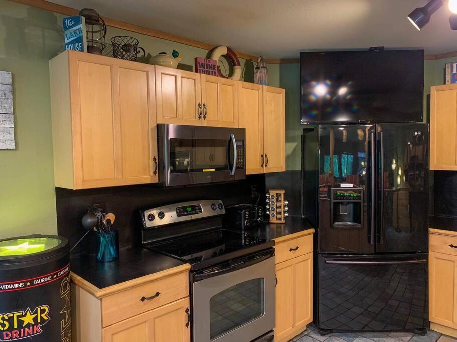 The River Haven - Sleeps 32 - On Guadalupe River Seguin Esterno foto