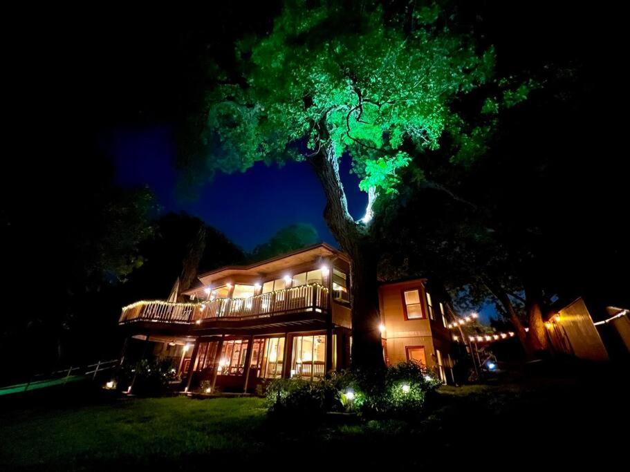 The River Haven - Sleeps 32 - On Guadalupe River Seguin Esterno foto