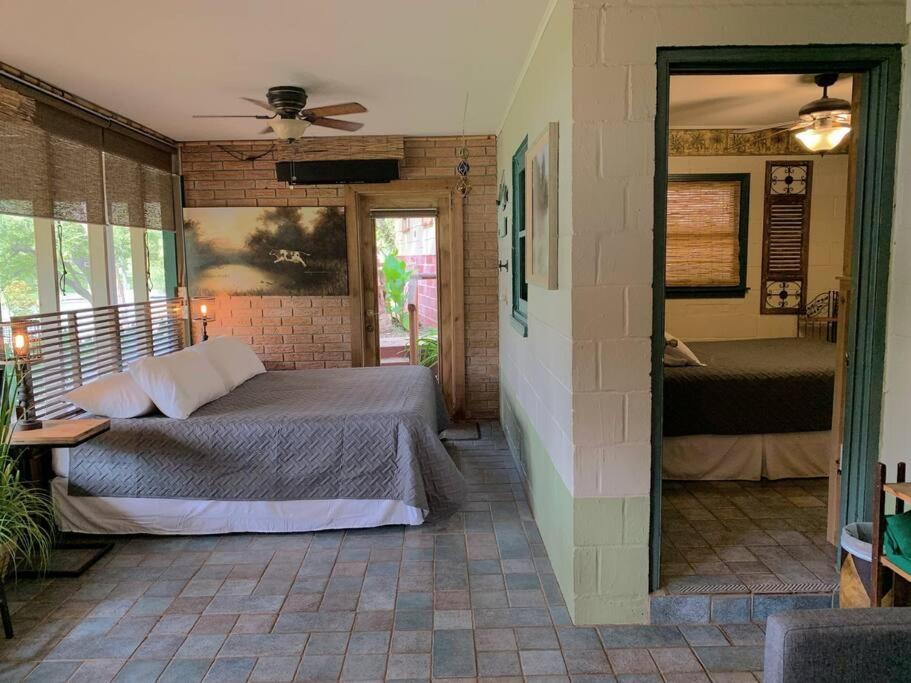 The River Haven - Sleeps 32 - On Guadalupe River Seguin Esterno foto