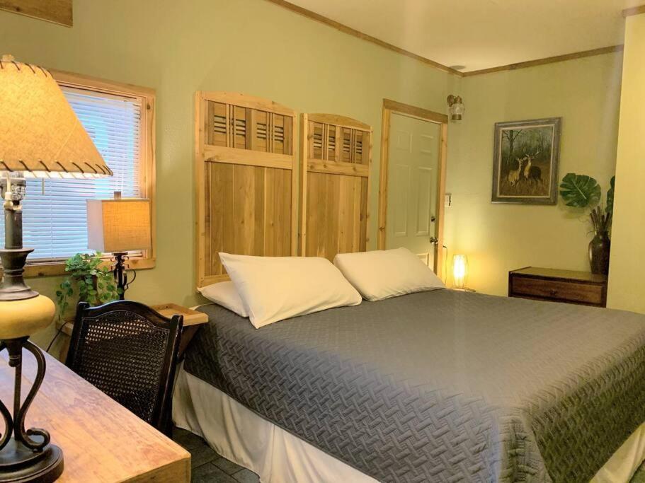 The River Haven - Sleeps 32 - On Guadalupe River Seguin Esterno foto