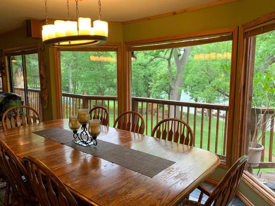 The River Haven - Sleeps 32 - On Guadalupe River Seguin Esterno foto