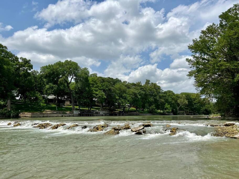 The River Haven - Sleeps 32 - On Guadalupe River Seguin Esterno foto