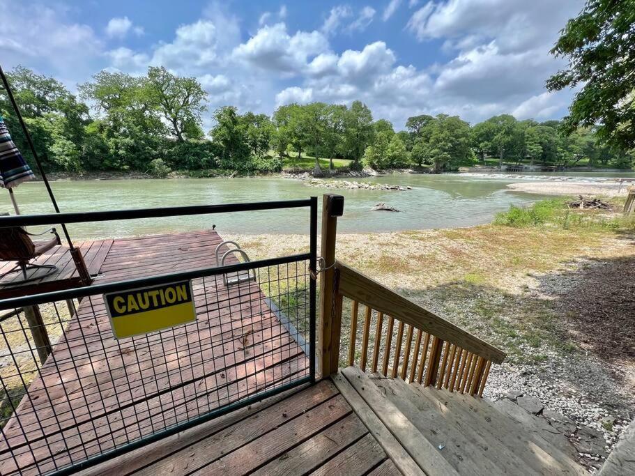The River Haven - Sleeps 32 - On Guadalupe River Seguin Esterno foto