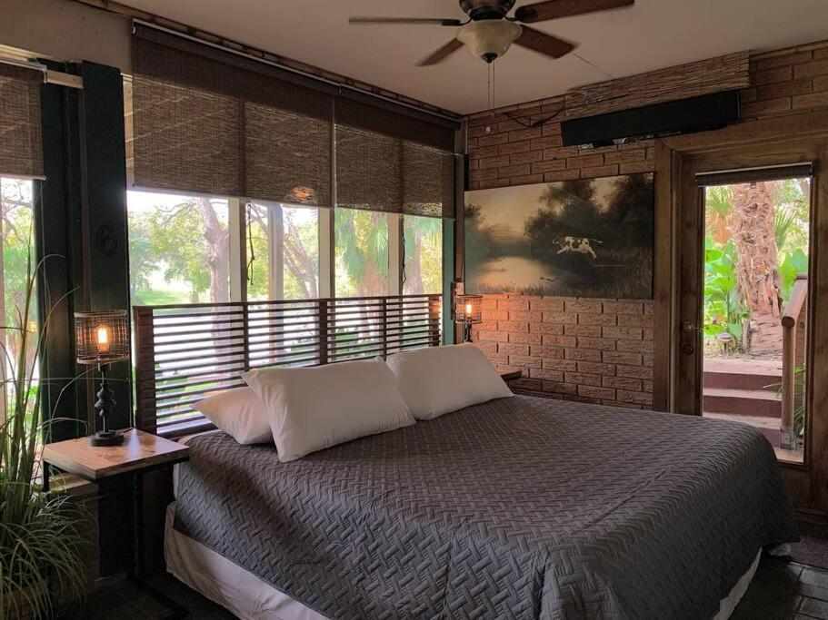 The River Haven - Sleeps 32 - On Guadalupe River Seguin Esterno foto